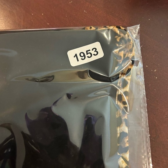 Womens Top 2XL Black Tan Long Sleeve Crew Neck Sequined Pocket Leopard Top - Picture 8 of 9